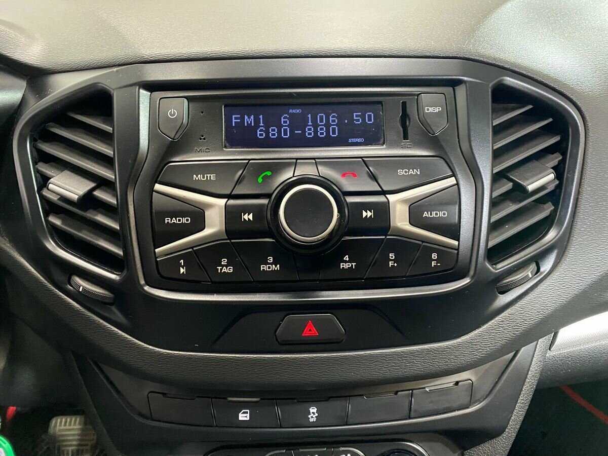 Lada (ВАЗ) Vesta с пробегом — 2016 год. Фото: #12