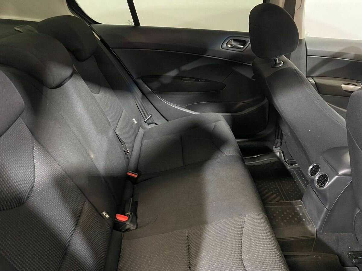 Peugeot 408 с пробегом — 2012 год. Фото: #10