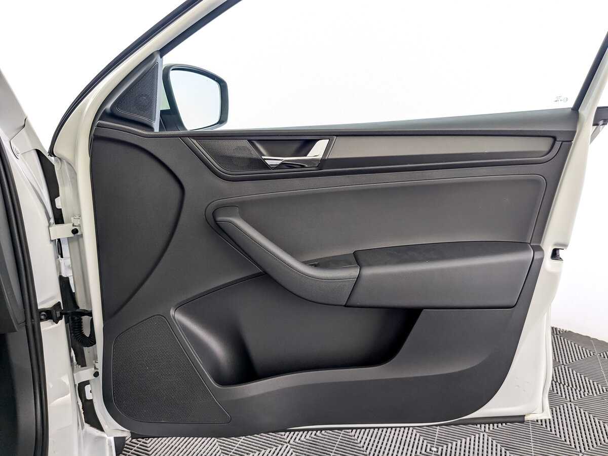 Skoda Rapid с пробегом — 2021 год. Фото: #19