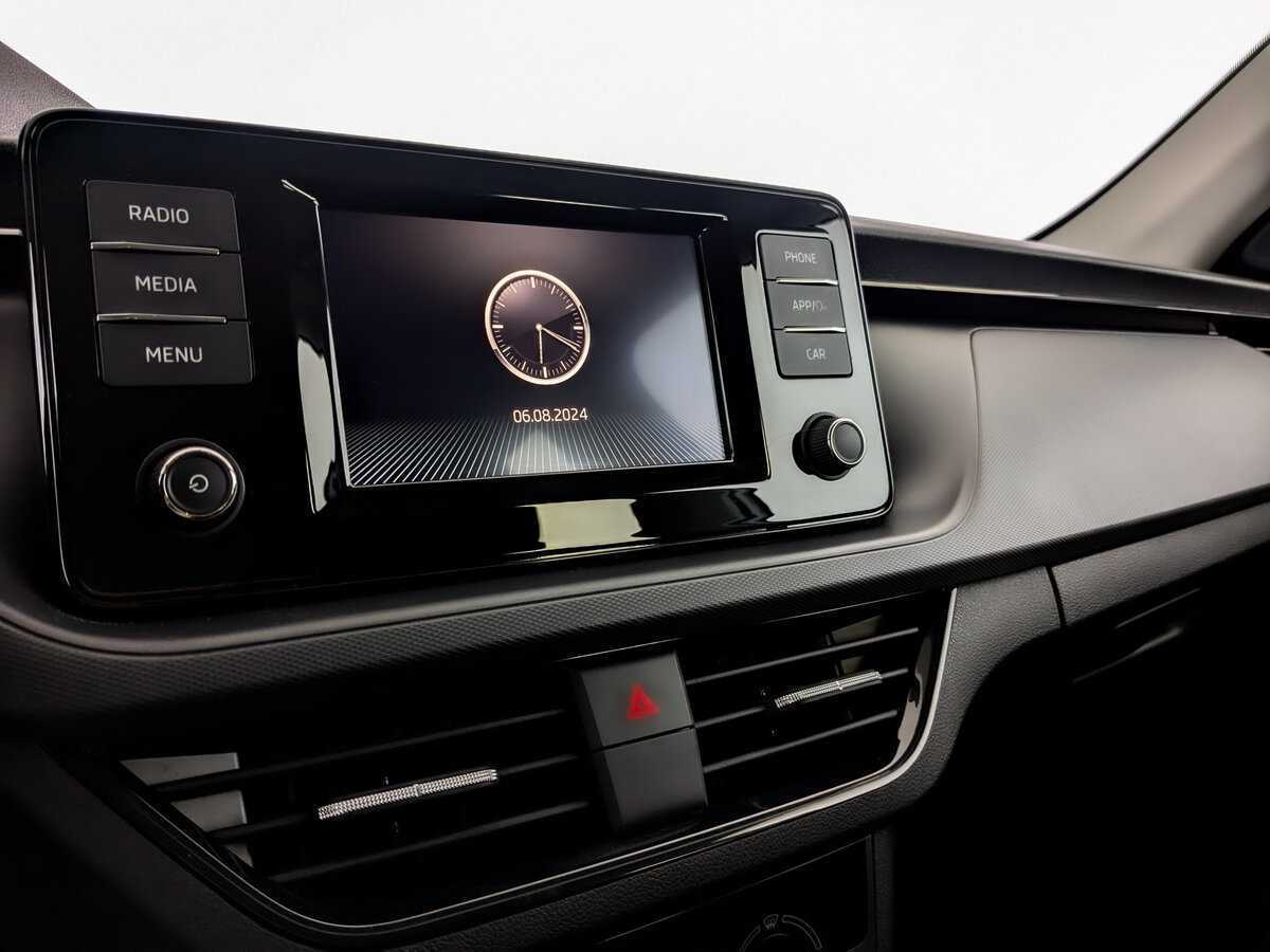 Skoda Rapid с пробегом — 2021 год. Фото: #22