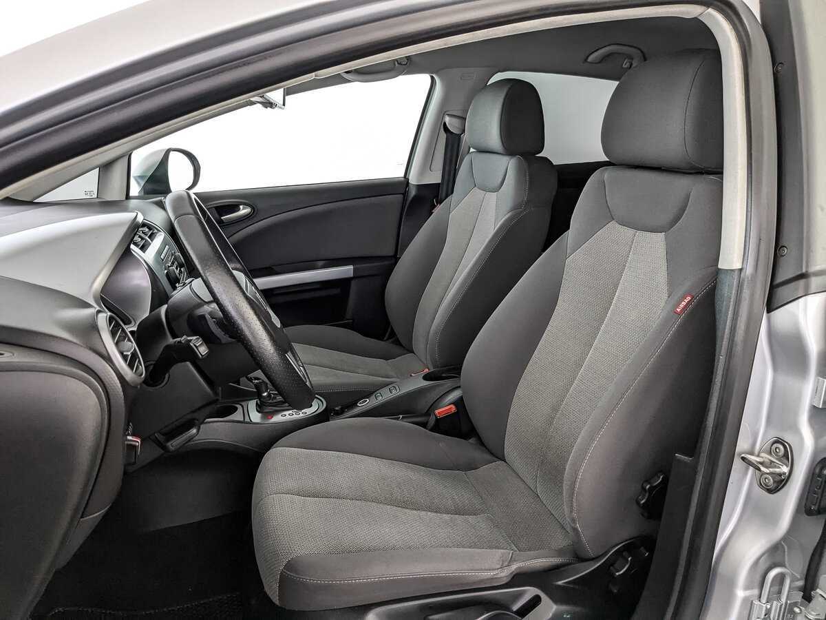 SEAT Leon с пробегом — 2012 год. Фото: #15