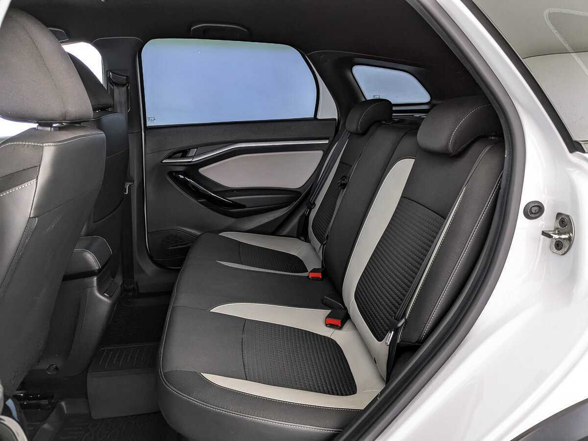 Lada (ВАЗ) Vesta с пробегом — 2021 год. Фото: #9