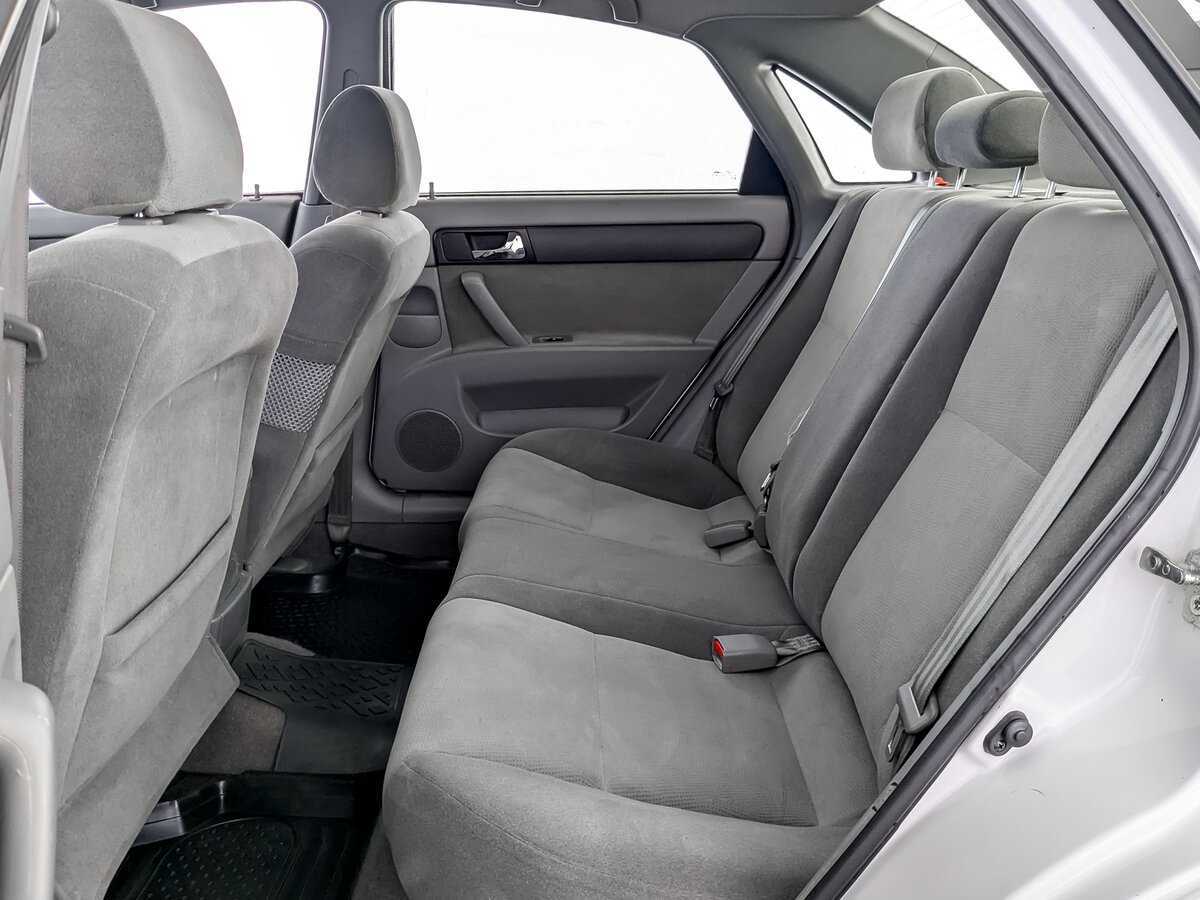 Daewoo Gentra с пробегом — 2014 год. Фото: #9