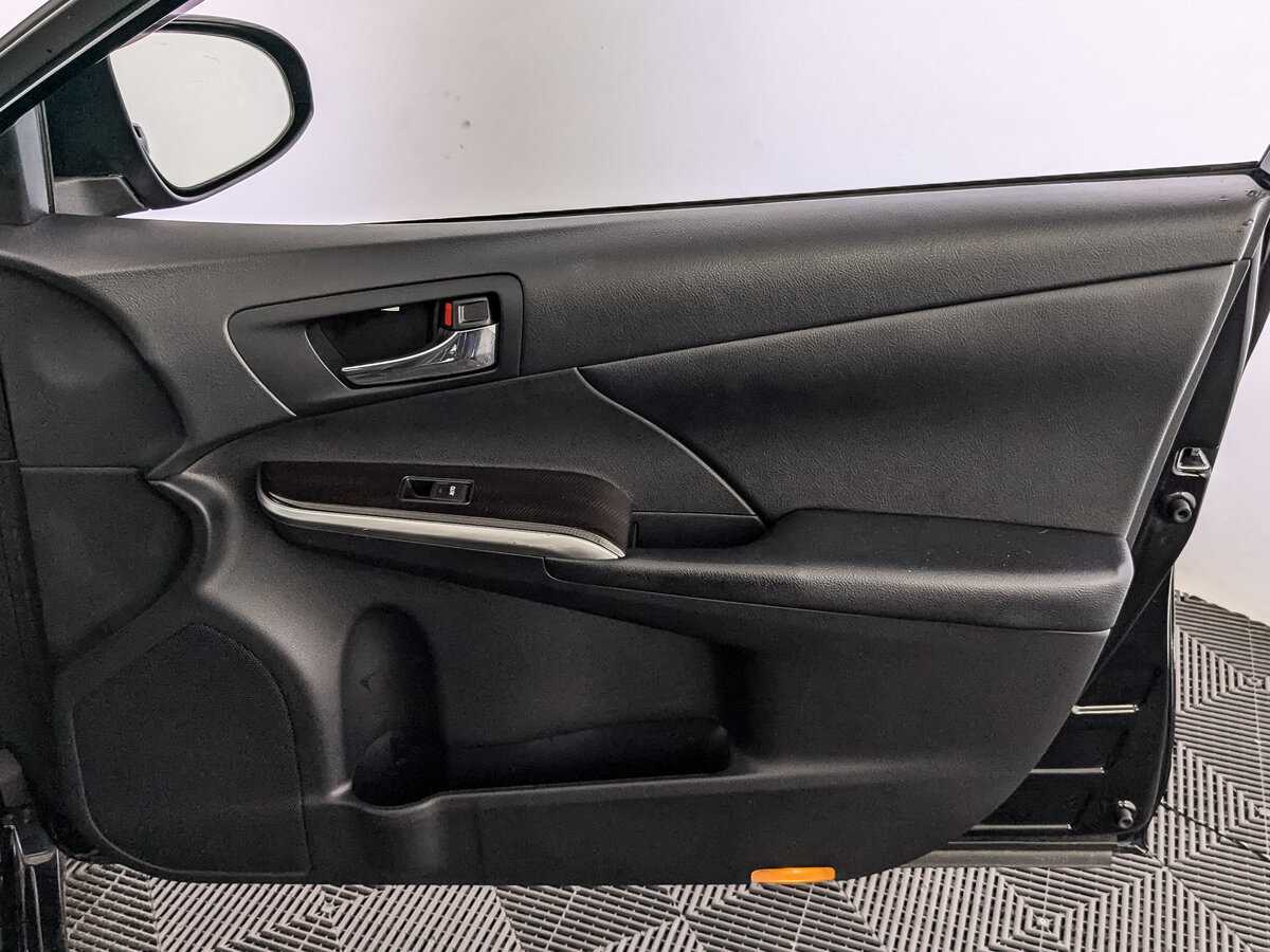 Toyota Camry с пробегом — 2014 год. Фото: #20