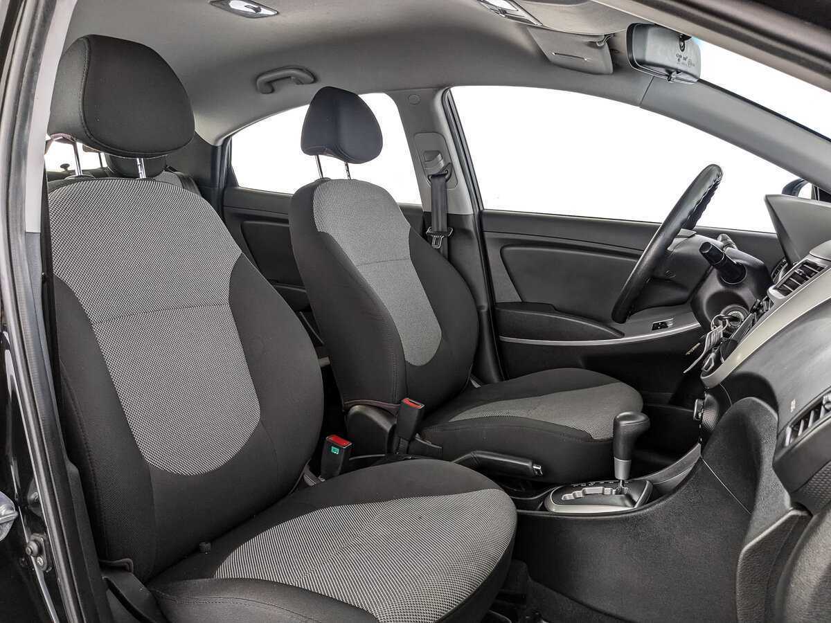 Hyundai Solaris с пробегом — 2013 год. Фото: #19