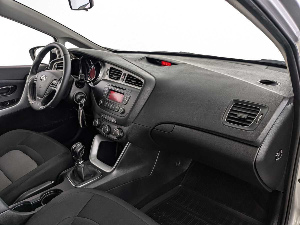 Kia Ceed с пробегом — 2015 год. Фото: #8