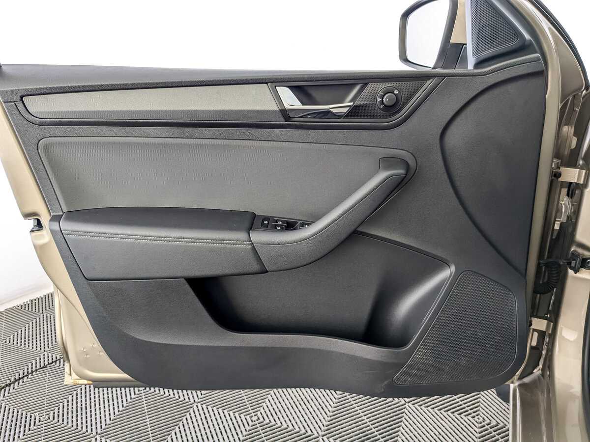 Skoda Rapid с пробегом — 2020 год. Фото: #14