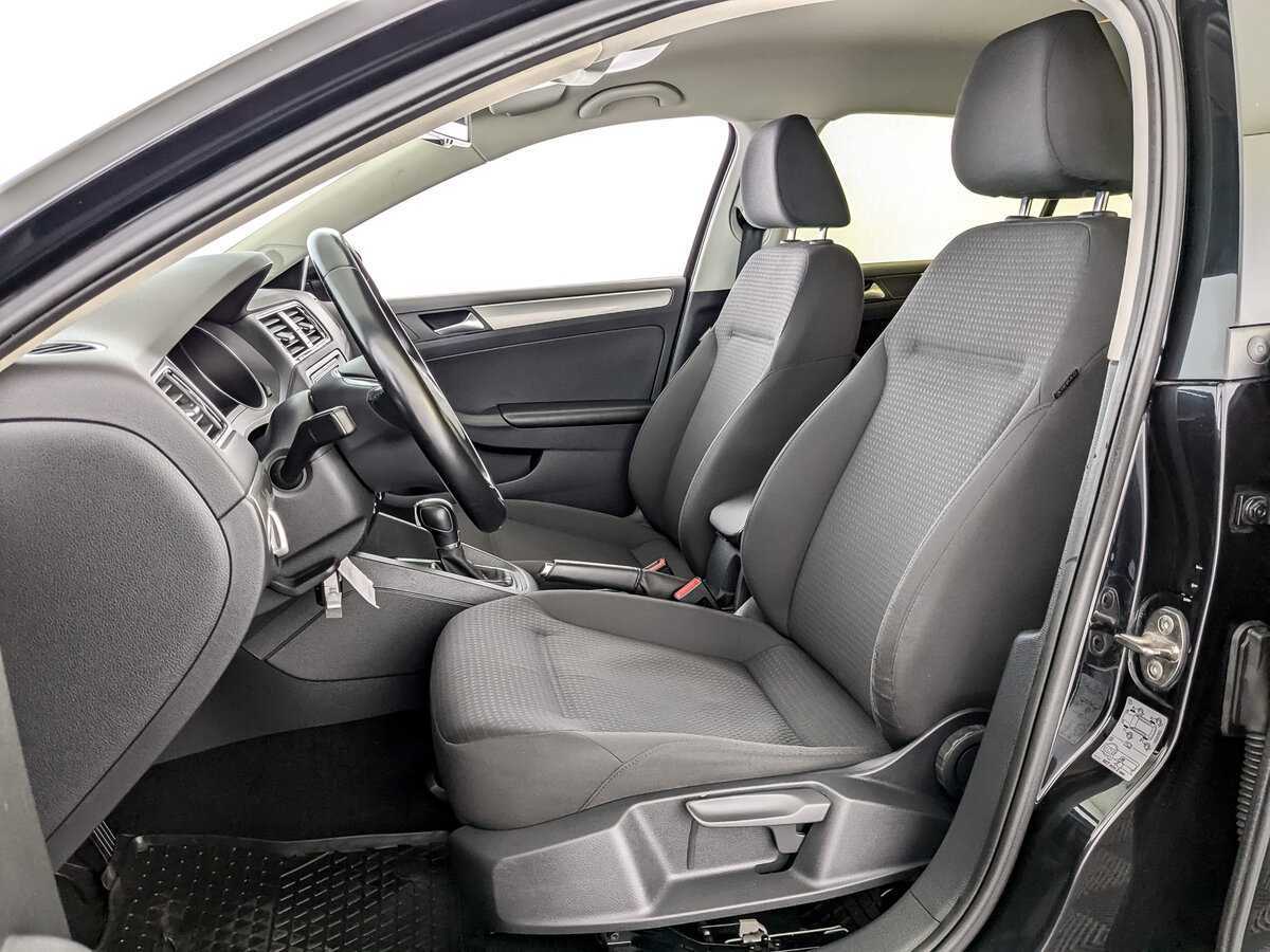 Volkswagen Jetta с пробегом — 2015 год. Фото: #15