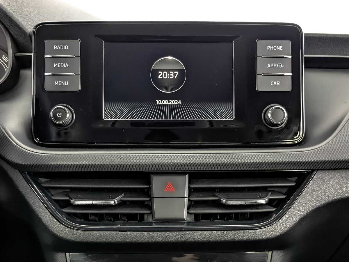 Skoda Rapid с пробегом — 2020 год. Фото: #12