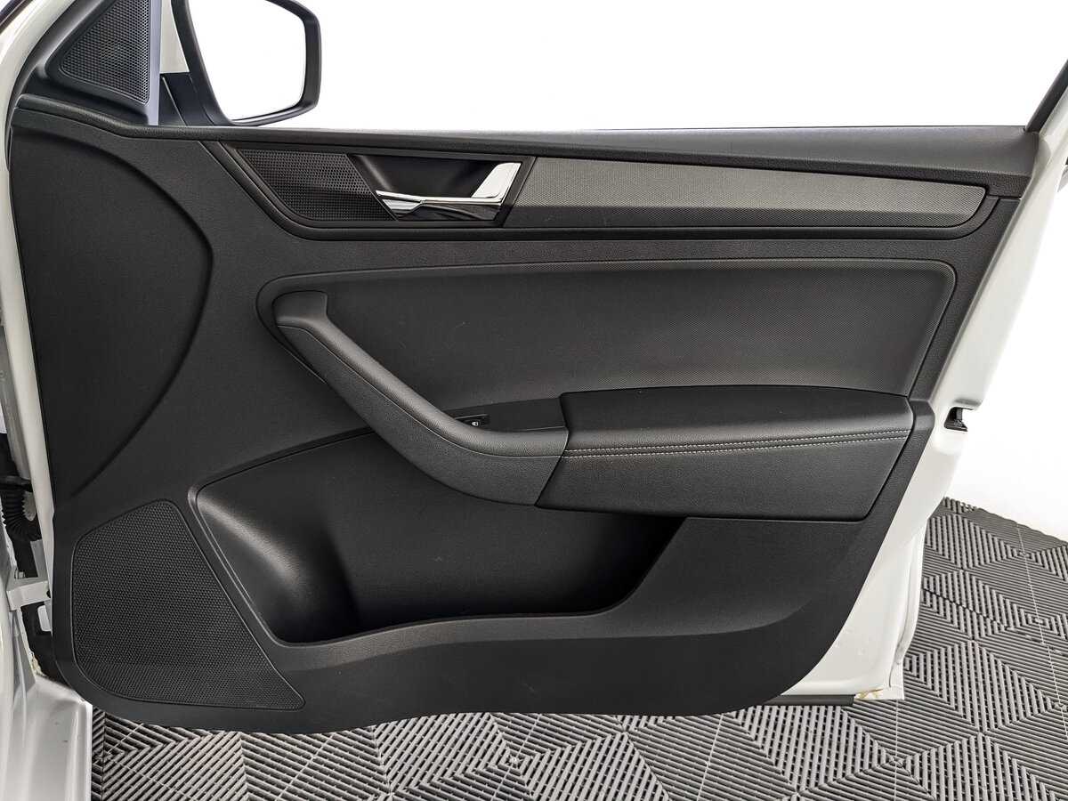 Skoda Rapid с пробегом — 2020 год. Фото: #20