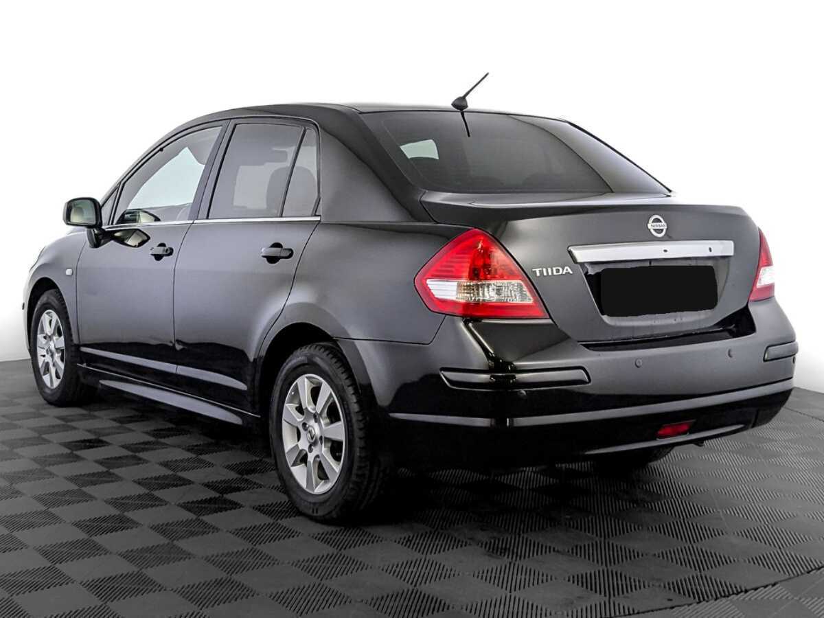 Nissan Tiida с пробегом — 2013 год. Фото: #6