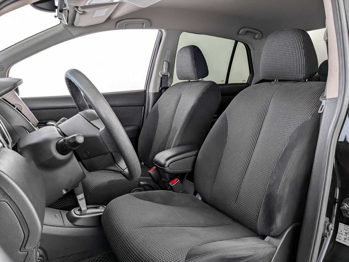 Nissan Tiida с пробегом — 2013 год. Фото: #15