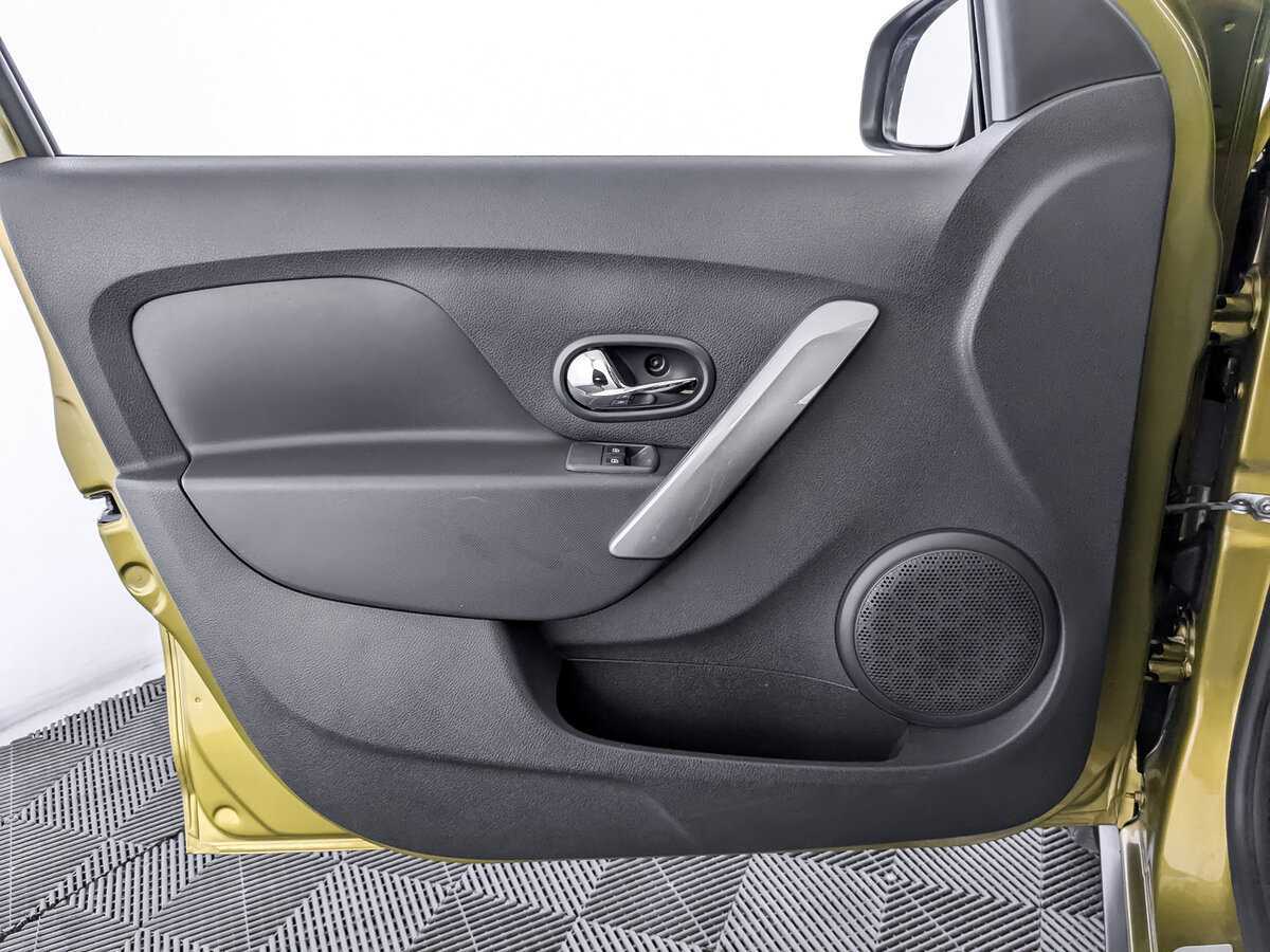 Купить Рено Сандеро, 2016, 28 407 км.. Фото: #14