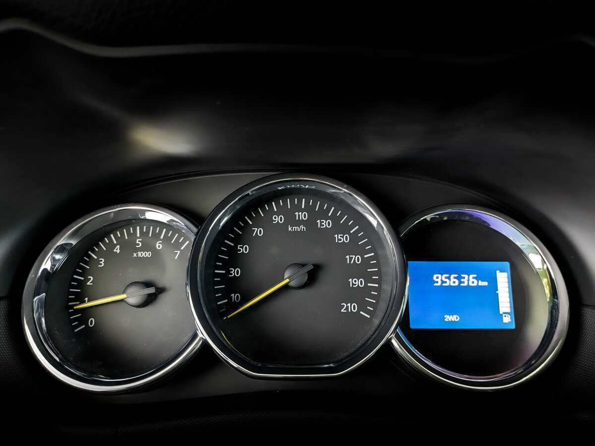 Renault Duster с пробегом — 2016 год. Фото: #10