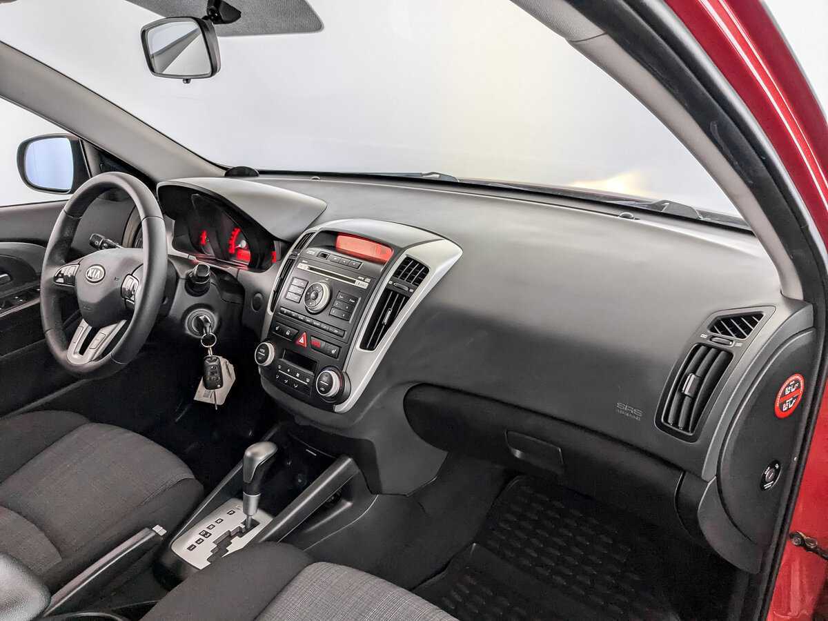 Kia Ceed с пробегом — 2012 год. Фото: #8