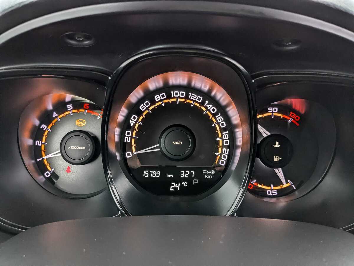 Lada (ВАЗ) Vesta с пробегом — 2020 год. Фото: #11