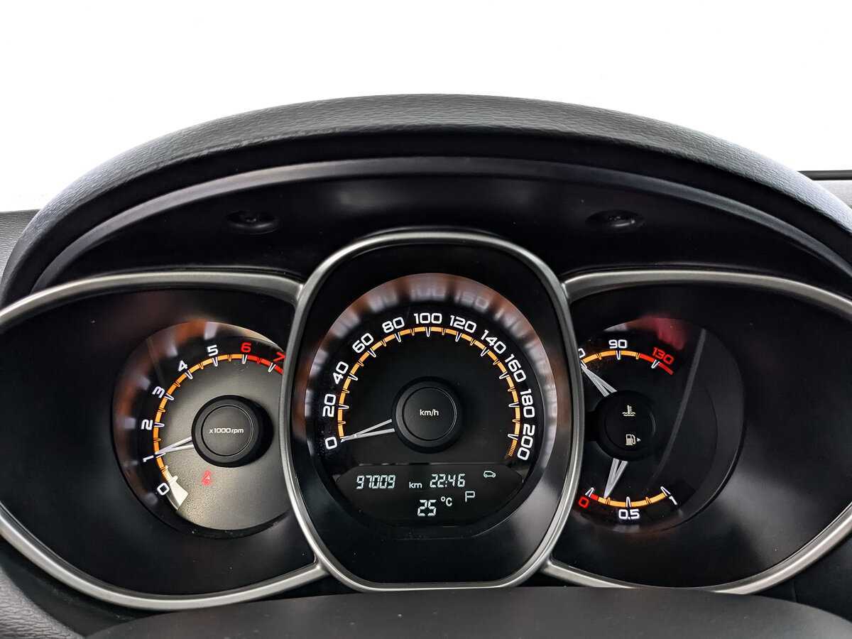 Lada (ВАЗ) Vesta с пробегом — 2020 год. Фото: #11