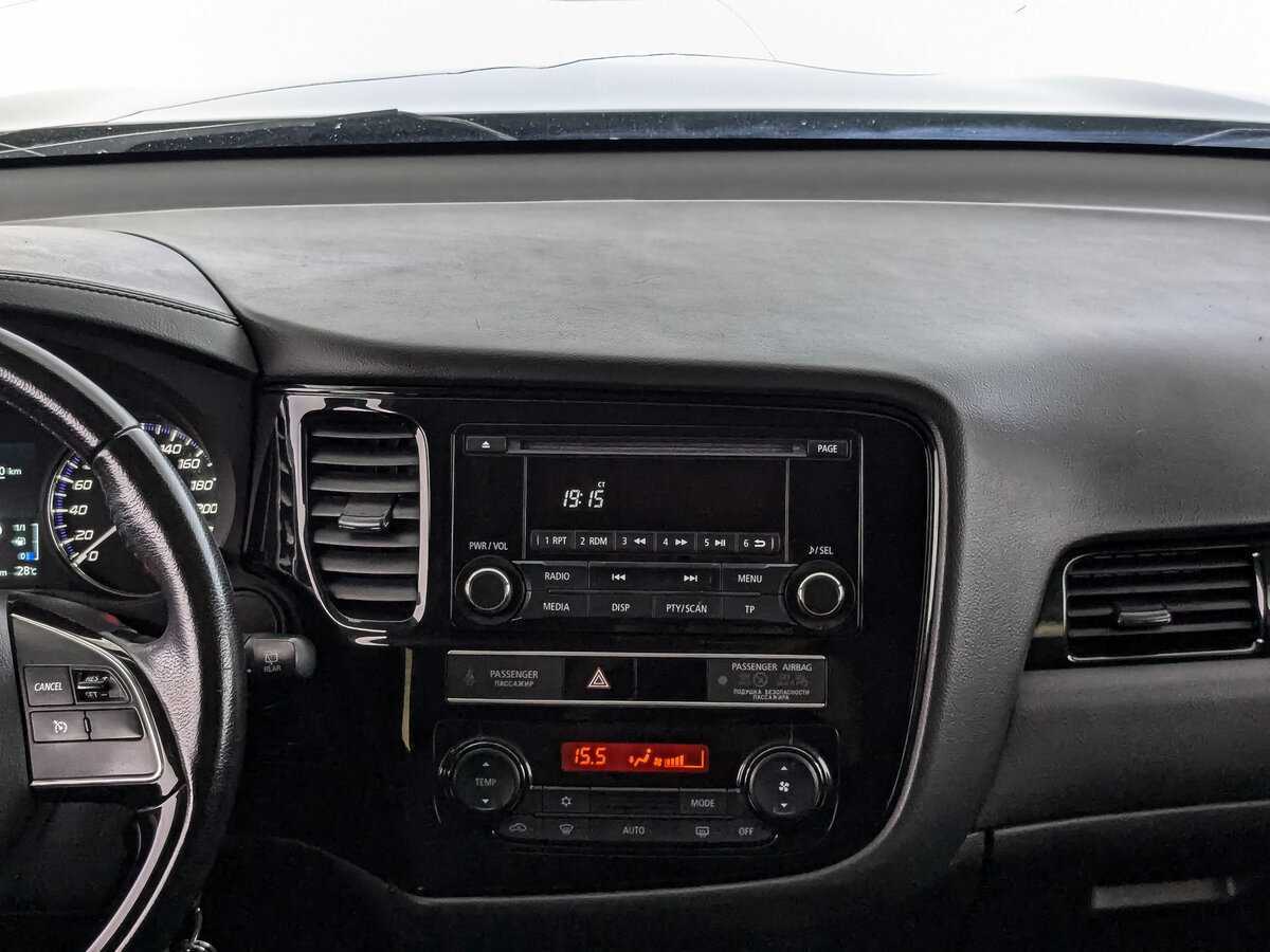 Mitsubishi Outlander с пробегом — 2018 год. Фото: #12