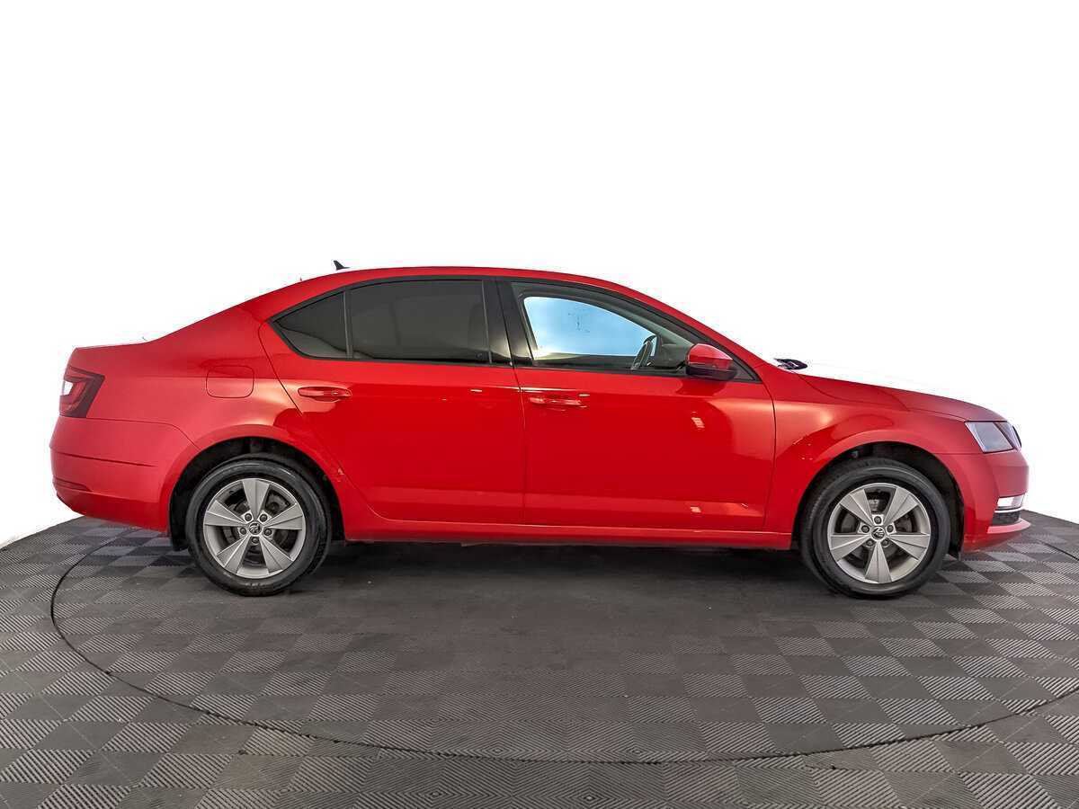 Skoda Octavia с пробегом — 2018 год. Фото: #3