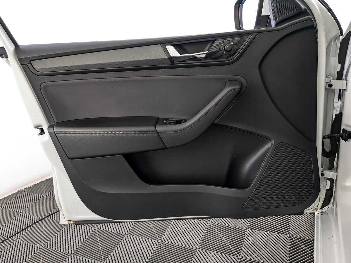 Skoda Rapid с пробегом — 2020 год. Фото: #13