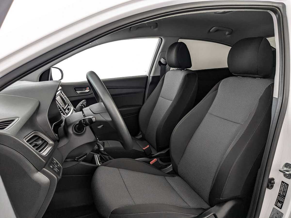 Hyundai Solaris с пробегом — 2022 год. Фото: #15