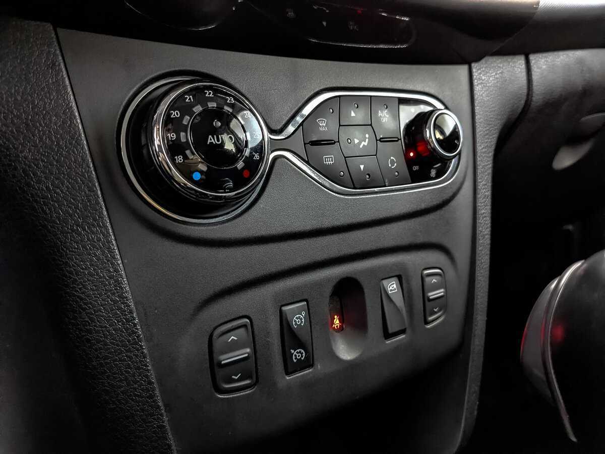 Renault Sandero с пробегом — 2019 год. Фото: #16