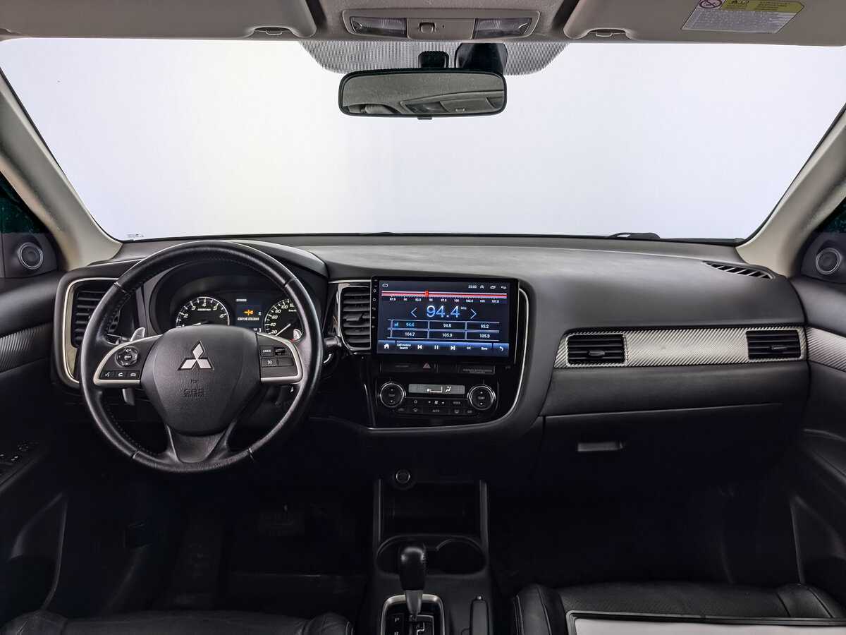 Mitsubishi Outlander с пробегом — 2012 год. Фото: #9