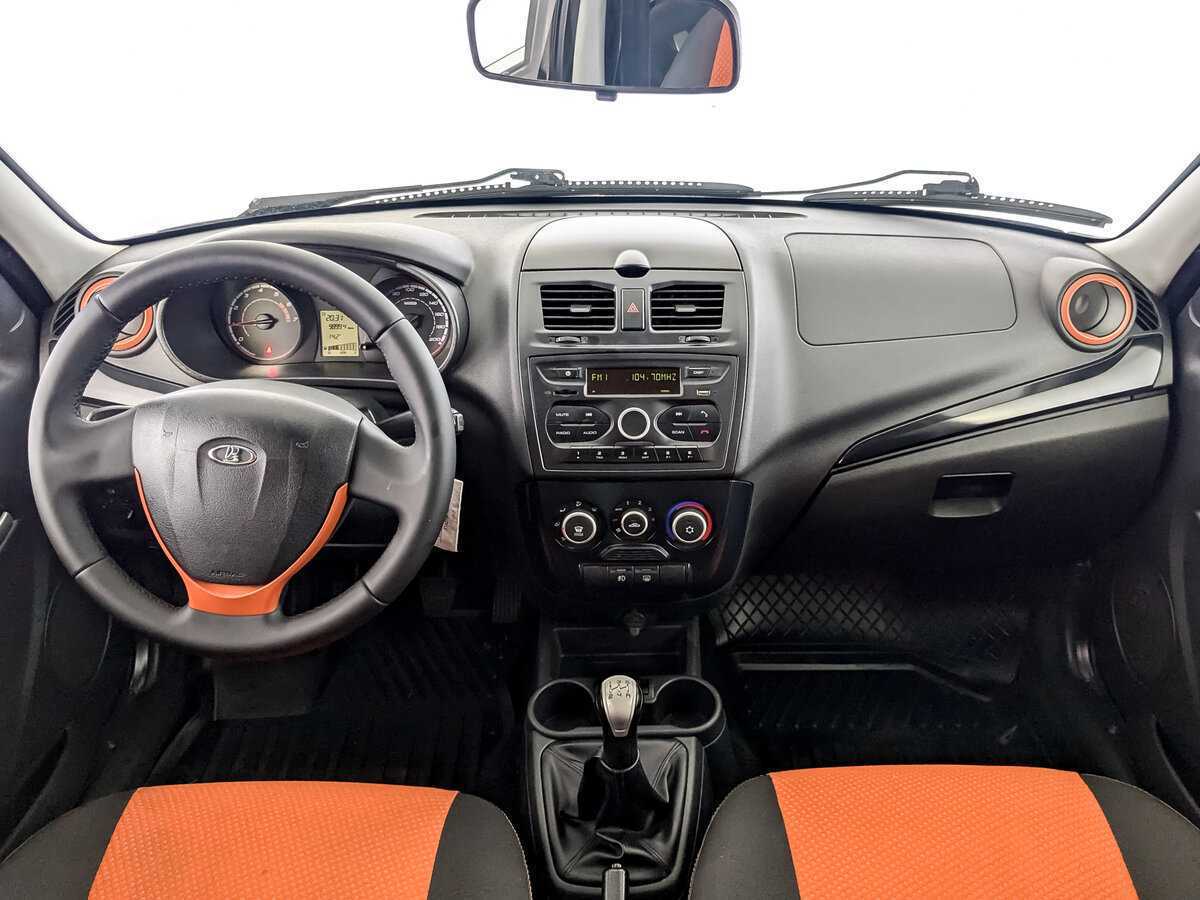 Lada (ВАЗ) Kalina с пробегом — 2017 год. Фото: #11