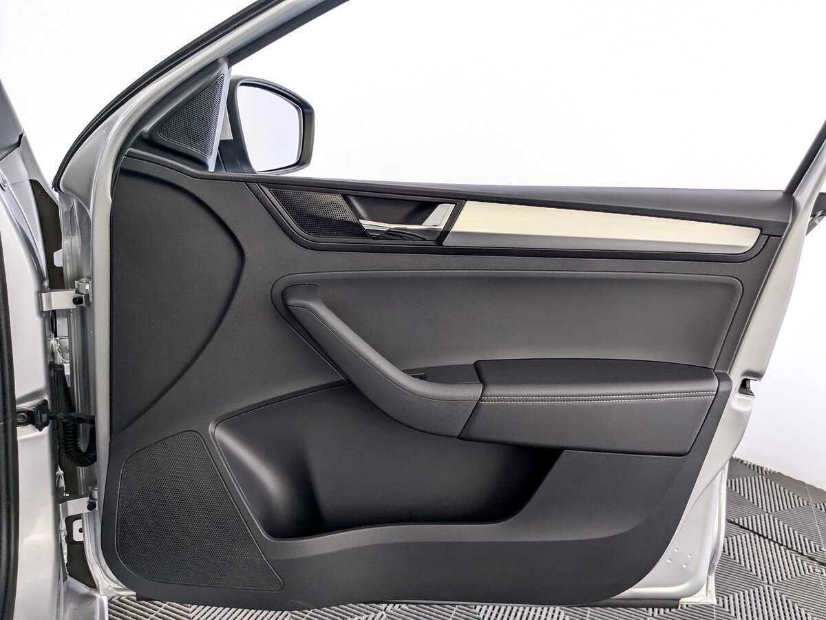 Skoda Rapid с пробегом — 2018 год. Фото: #19