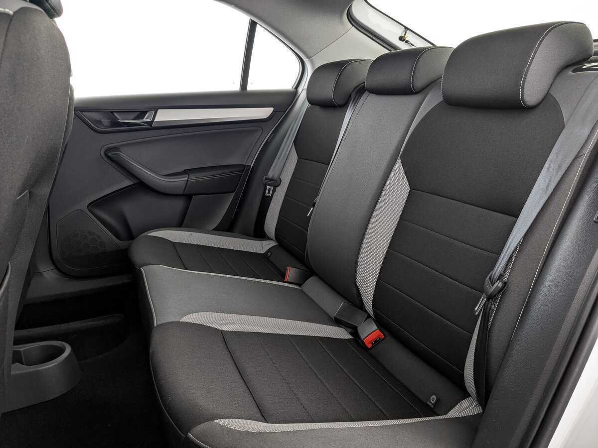 Skoda Rapid с пробегом — 2019 год. Фото: #13
