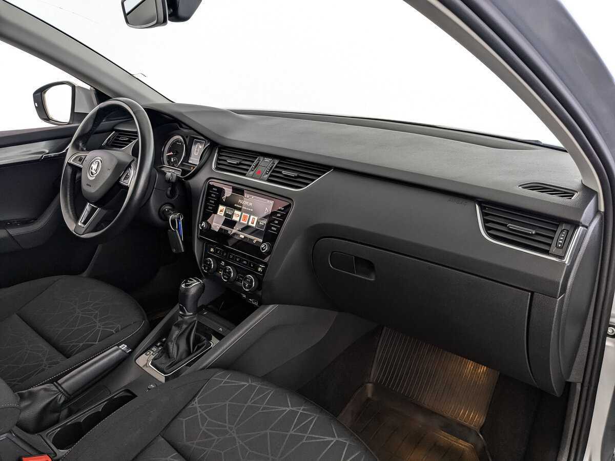 Skoda Octavia с пробегом — 2020 год. Фото: #8