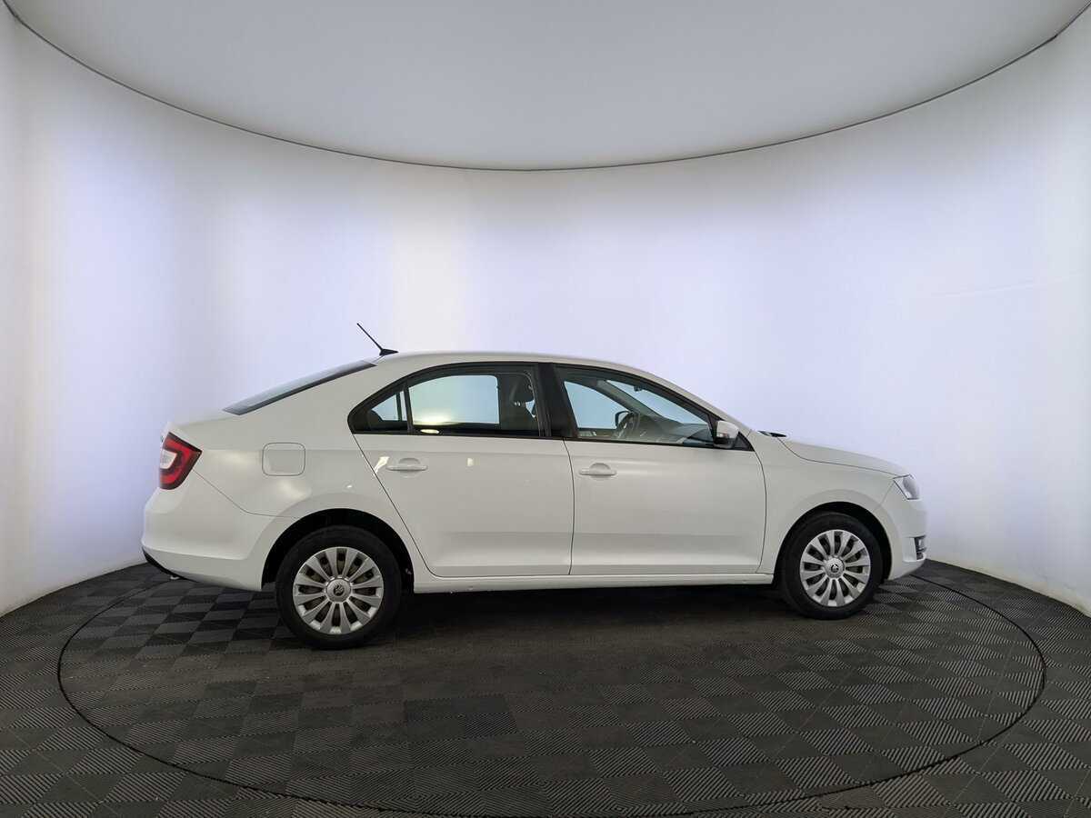 Skoda Rapid с пробегом — 2019 год. Фото: #3