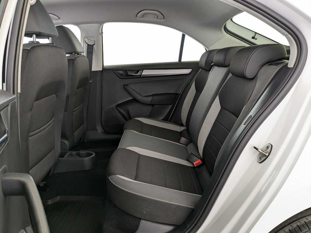 Skoda Rapid с пробегом — 2019 год. Фото: #8