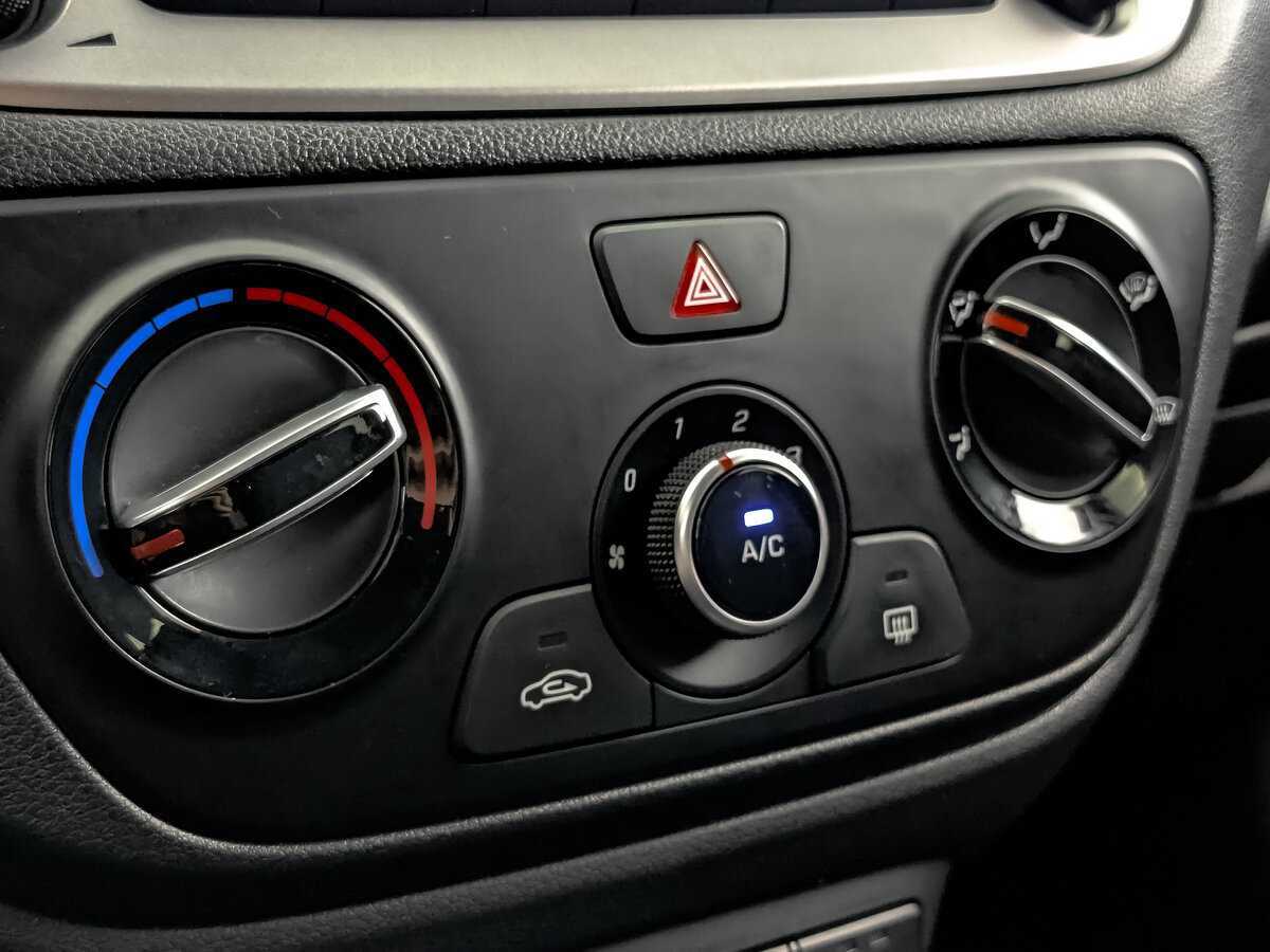 Hyundai Solaris с пробегом — 2022 год. Фото: #16