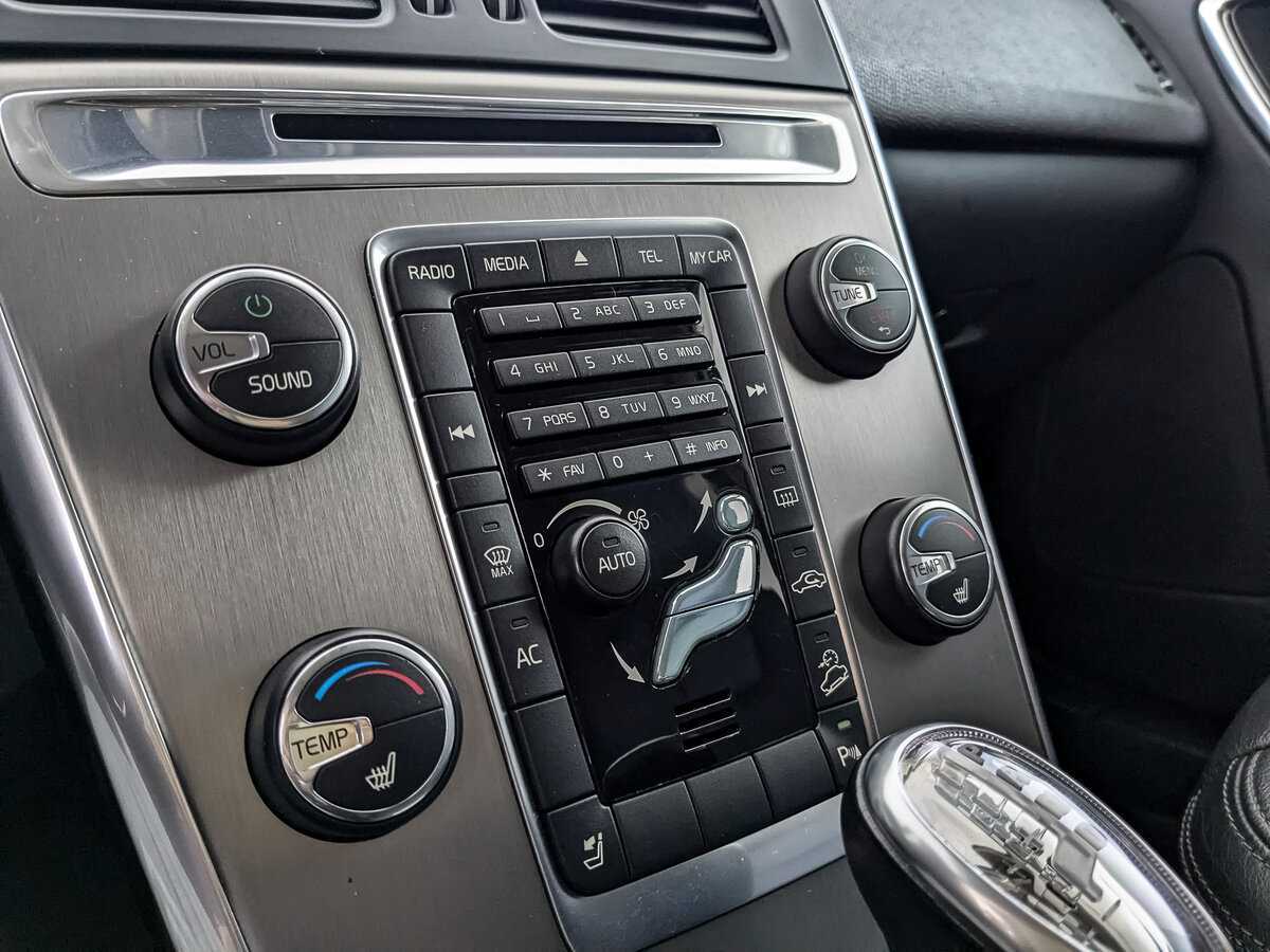 Volvo XC60 с пробегом — 2012 год. Фото: #16