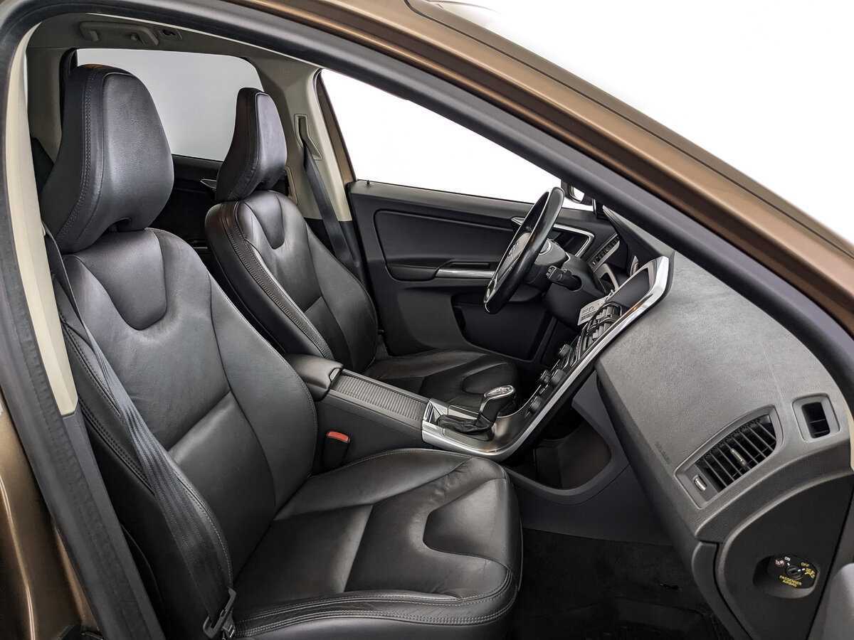 Volvo XC60 с пробегом — 2012 год. Фото: #19