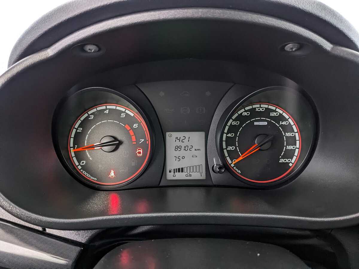 Lada (ВАЗ) Kalina с пробегом — 2018 год. Фото: #11