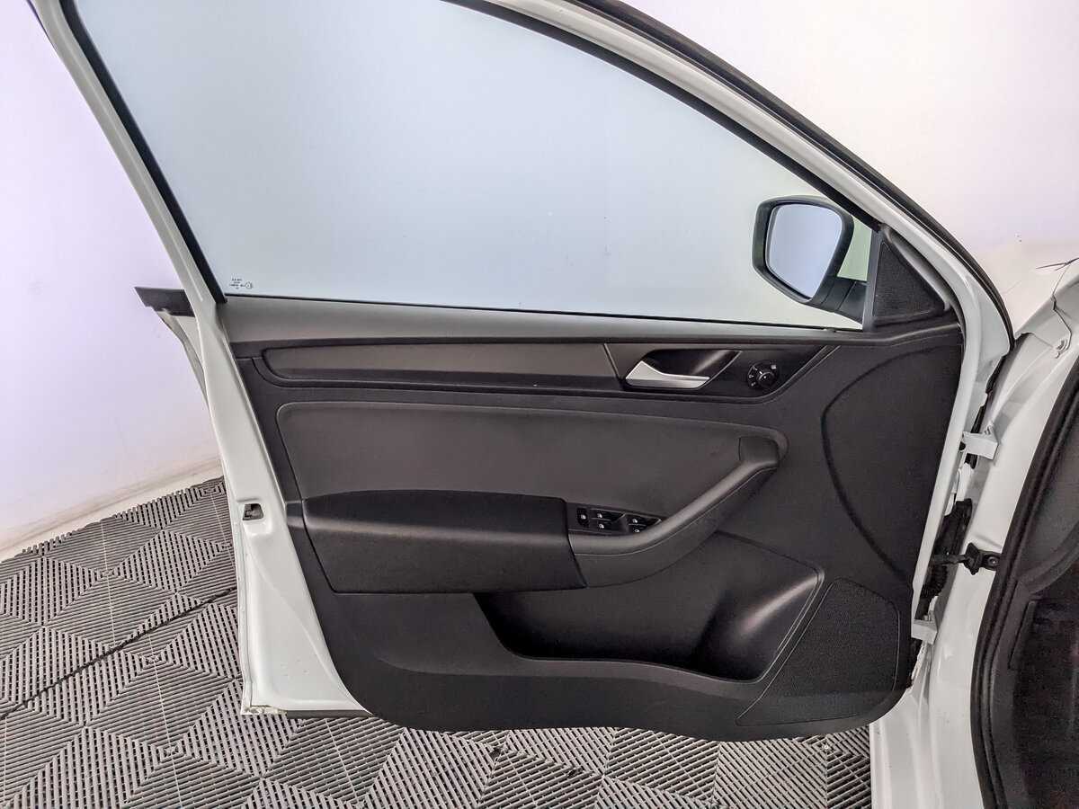 Volkswagen Polo с пробегом — 2020 год. Фото: #14