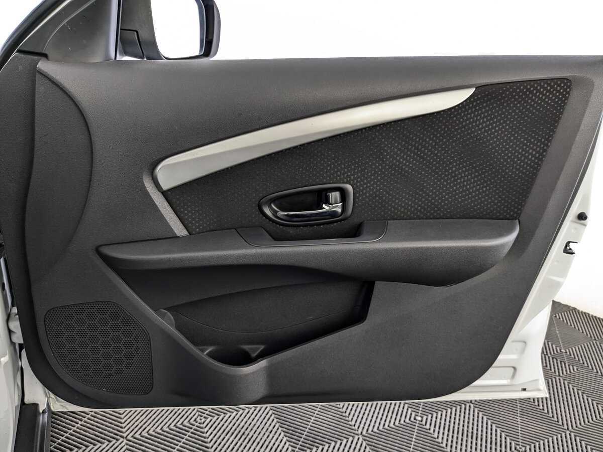 Nissan Almera с пробегом — 2015 год. Фото: #18