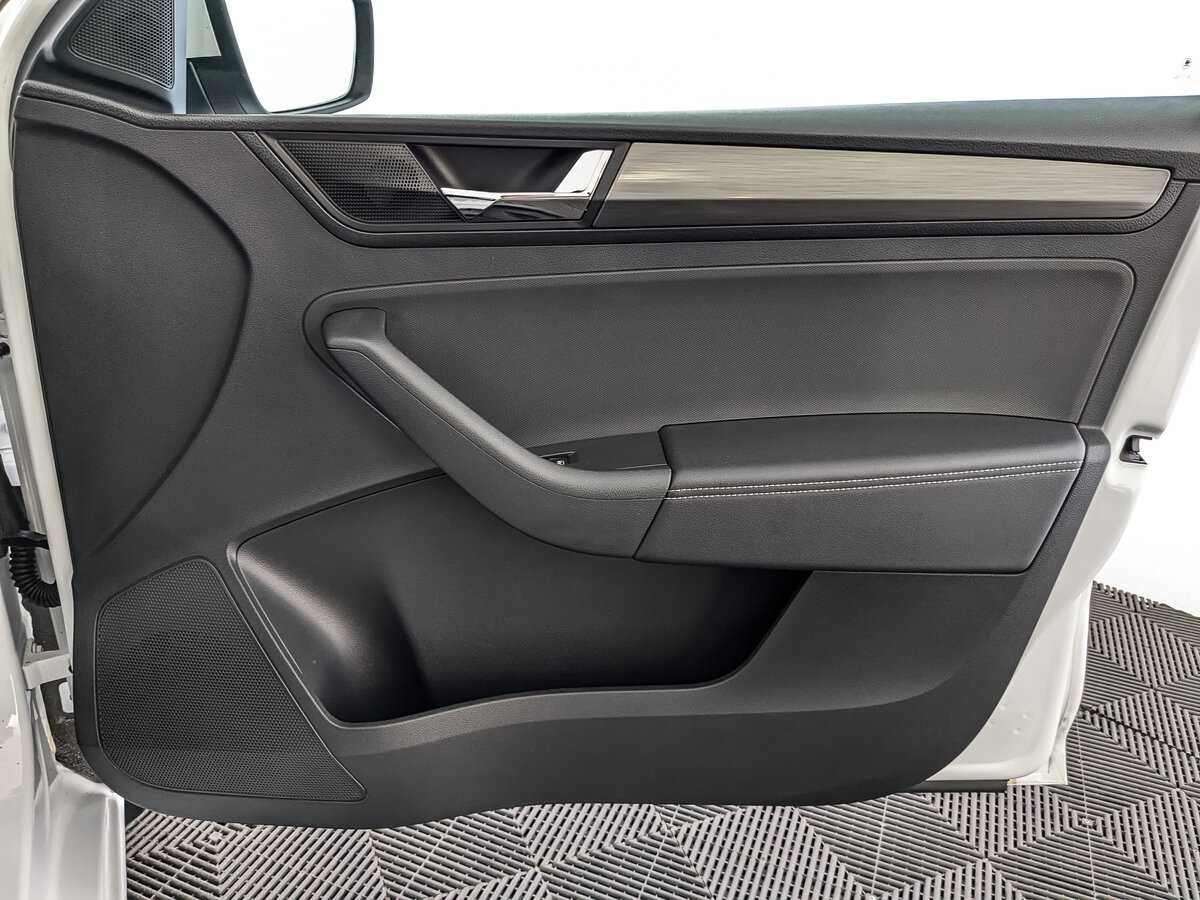 Skoda Rapid с пробегом — 2018 год. Фото: #20