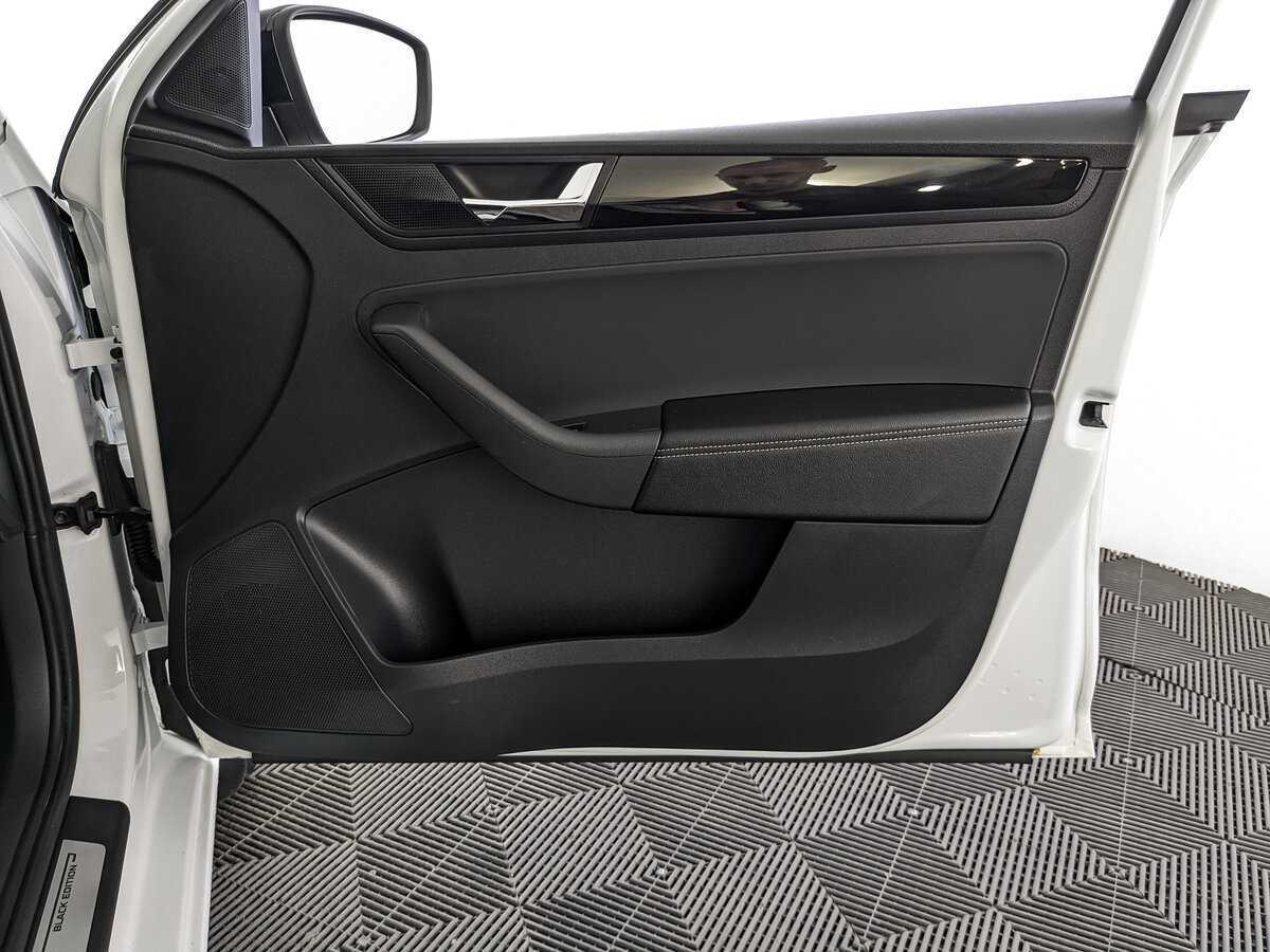 Skoda Rapid с пробегом — 2019 год. Фото: #20