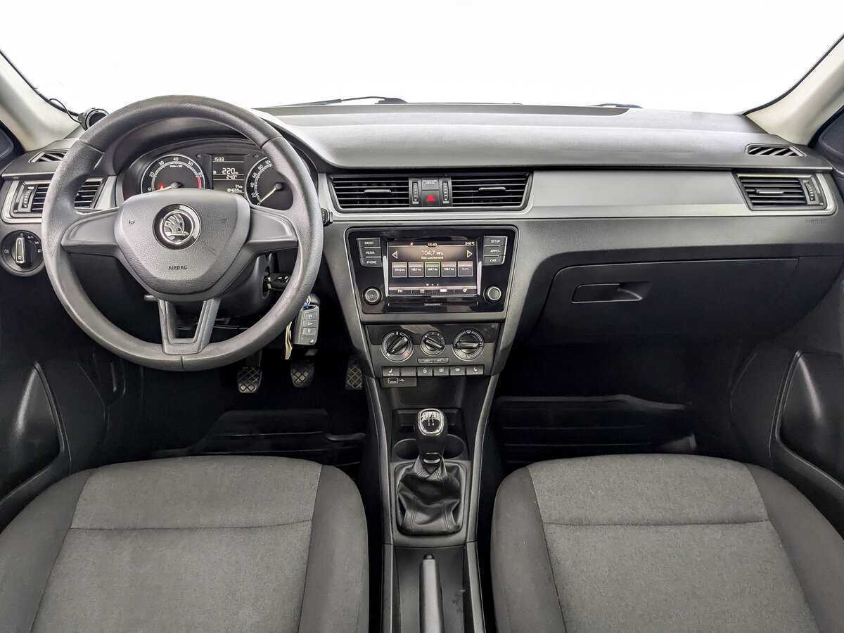 Skoda Rapid с пробегом — 2019 год. Фото: #11