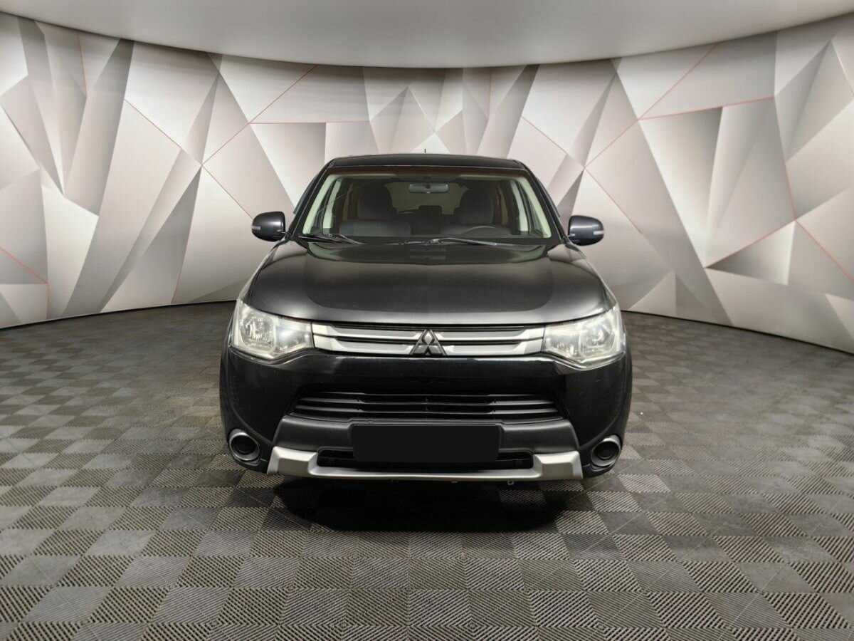 Mitsubishi Outlander с пробегом — 2014 год. Фото: #6