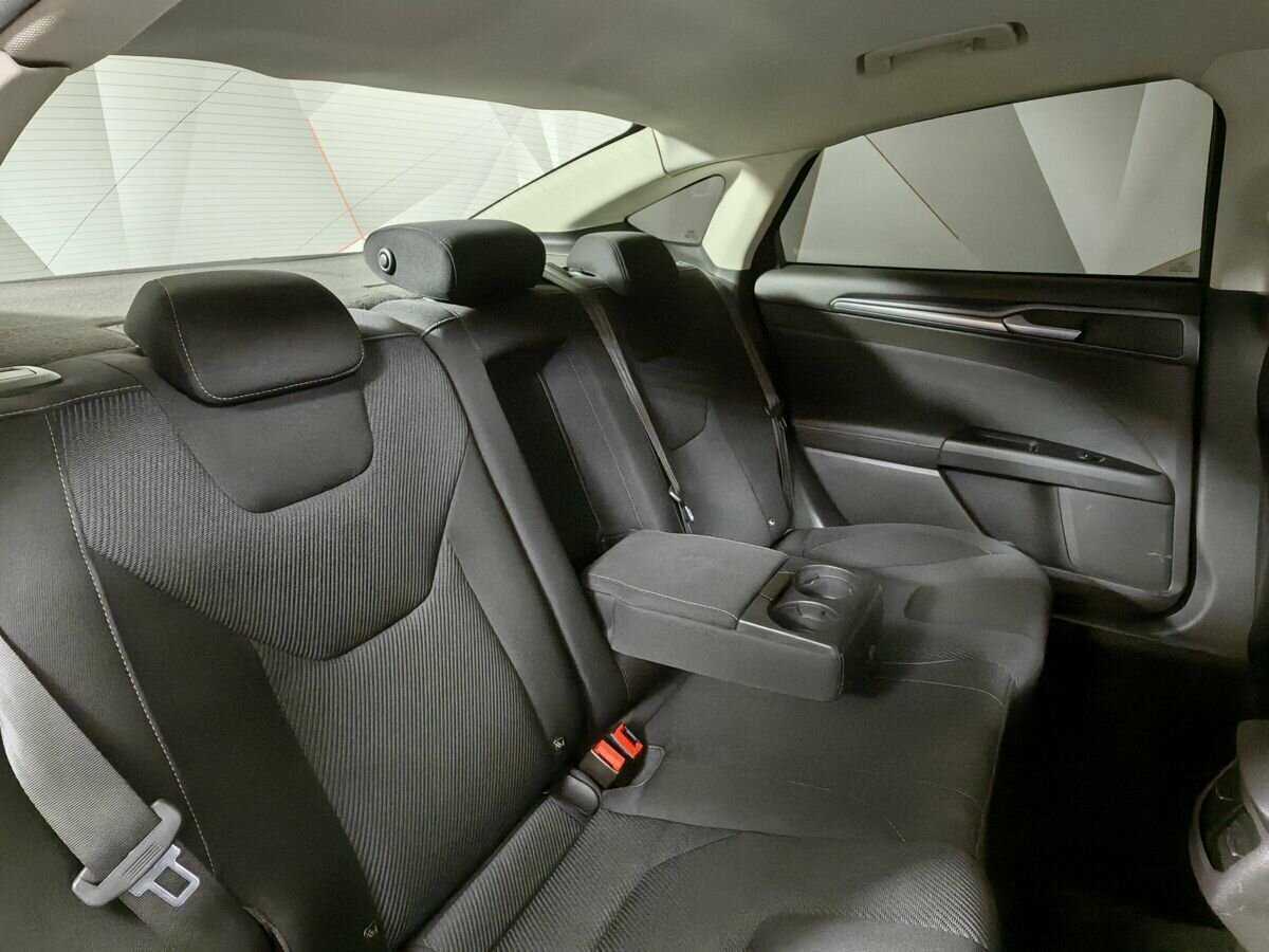 Ford Mondeo с пробегом — 2017 год. Фото: #12