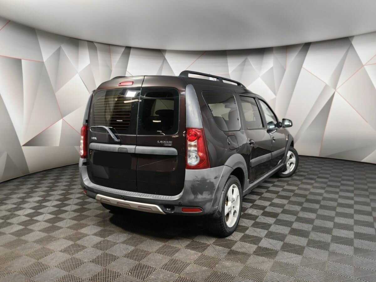 Lada (ВАЗ) Largus с пробегом — 2015 год. Фото: #1