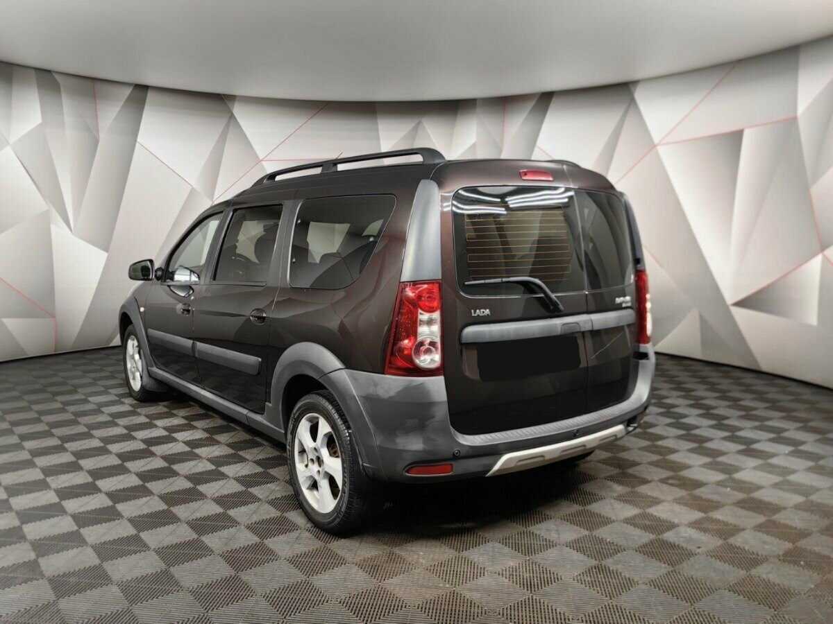 Lada (ВАЗ) Largus с пробегом — 2015 год. Фото: #3