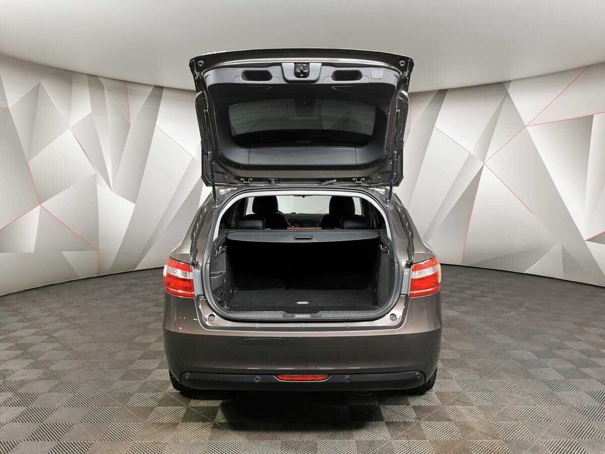 Lada (ВАЗ) Vesta с пробегом — 2022 год. Фото: #18