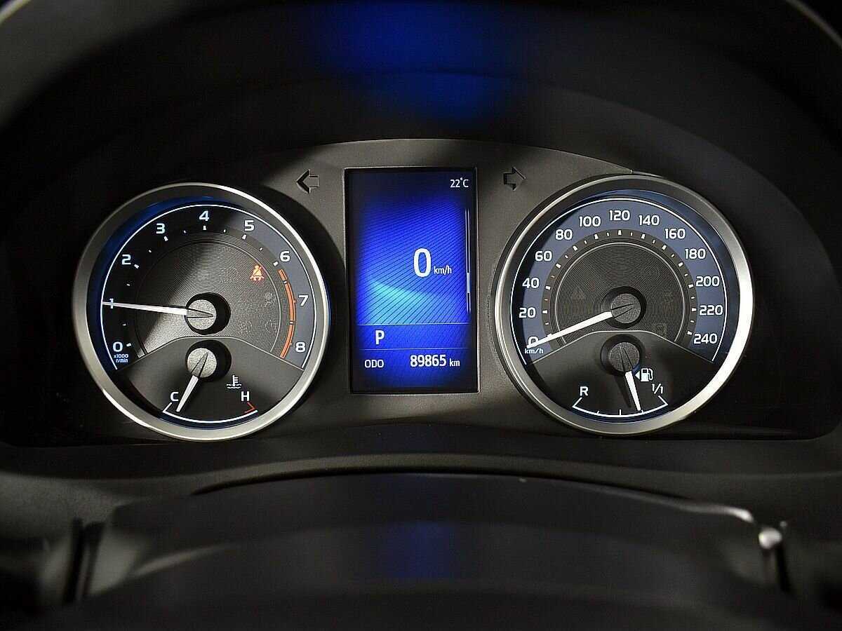 Toyota Corolla с пробегом — 2017 год. Фото: #11