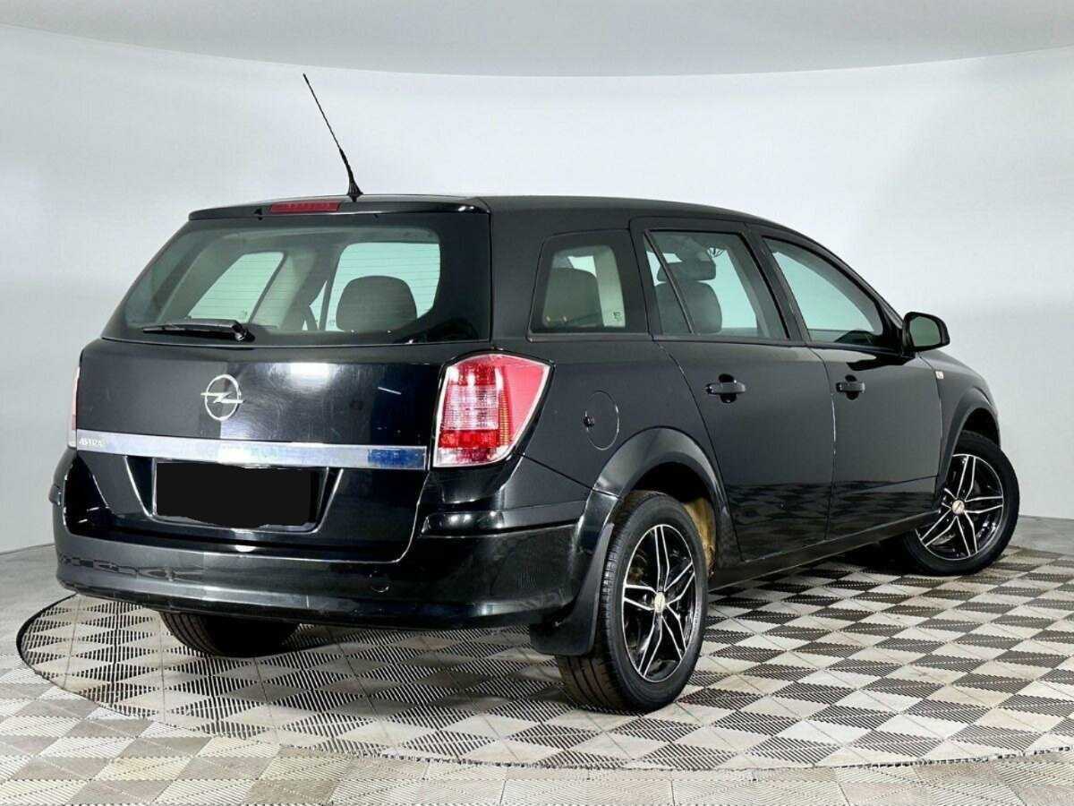Opel Astra с пробегом — 2014 год. Фото: #1