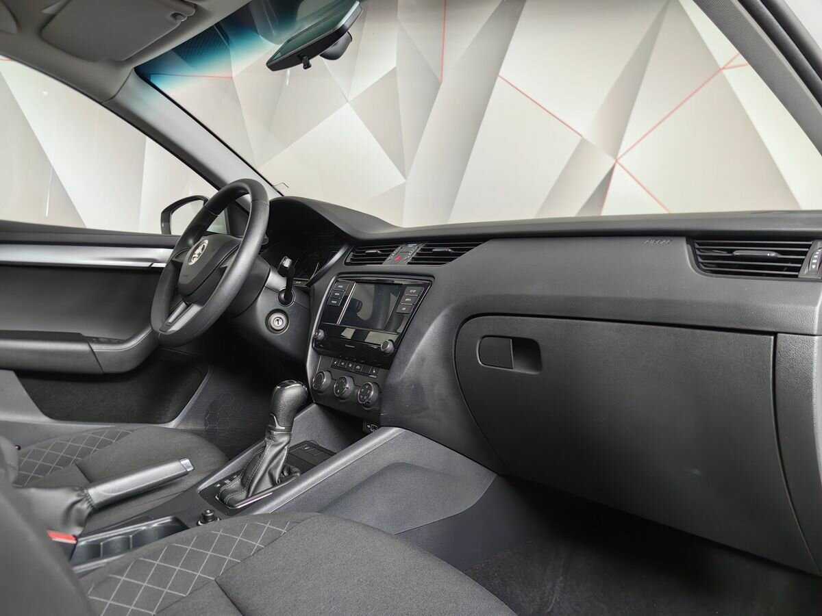 Skoda Octavia с пробегом — 2020 год. Фото: #8